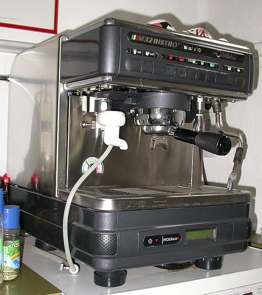 Máy pha cà phê espresso